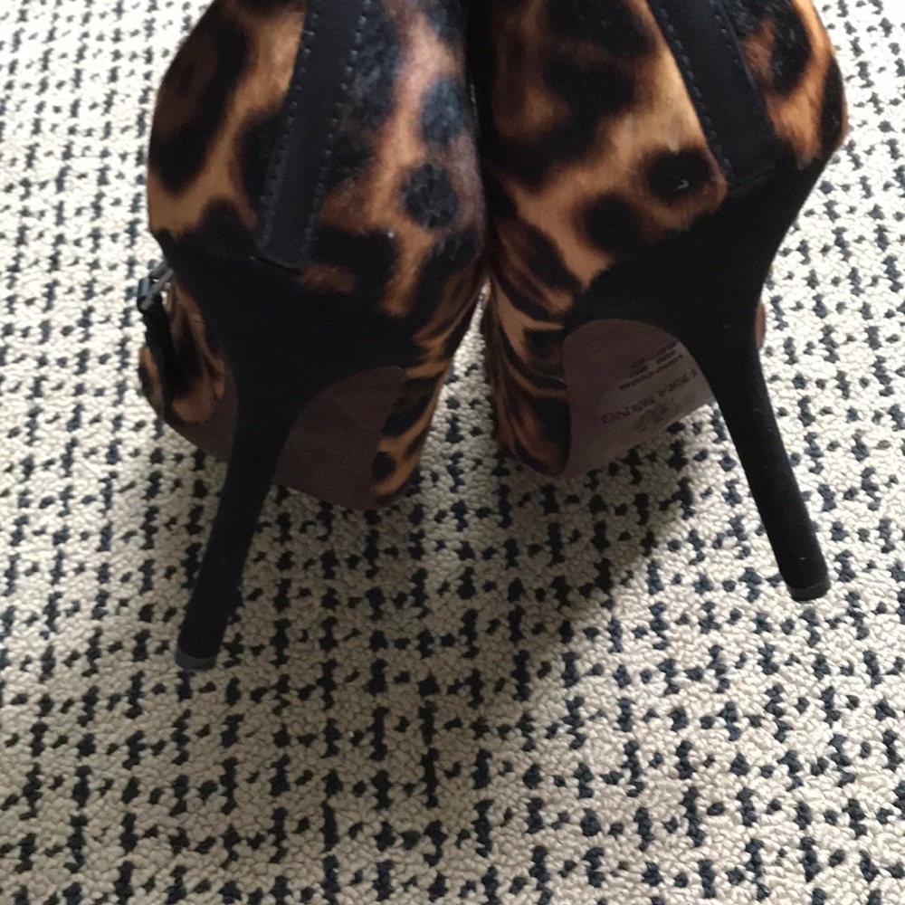 Vera wang pony calf bootie size 9 - Picture 5 of 5